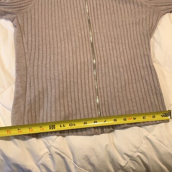 EXPRESS, long sleeve zip up sweater top, great condition, poly/rayon/spandex, S - Picture 8 of 12